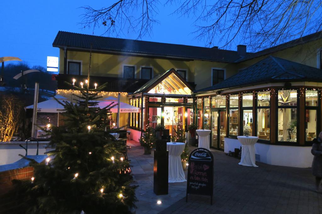 Hotel Restaurant Boeck "Roter Hahn" Sankt Poelten Exterior photo